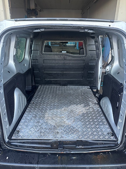 Citroen Berlingo 16 of 30