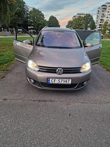 Volkswagen Golf Plus 2 of 26