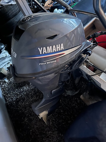 River 350 med Yamaha 15 4-takt selges 3 of 5