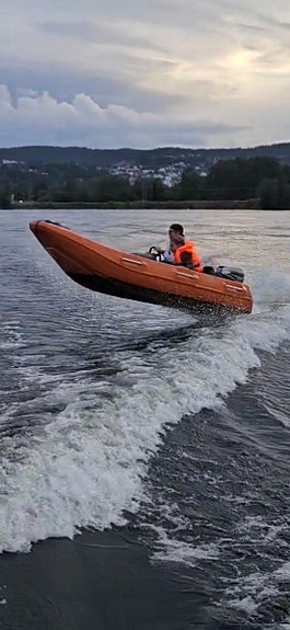 River XR350 selges 2 of 15