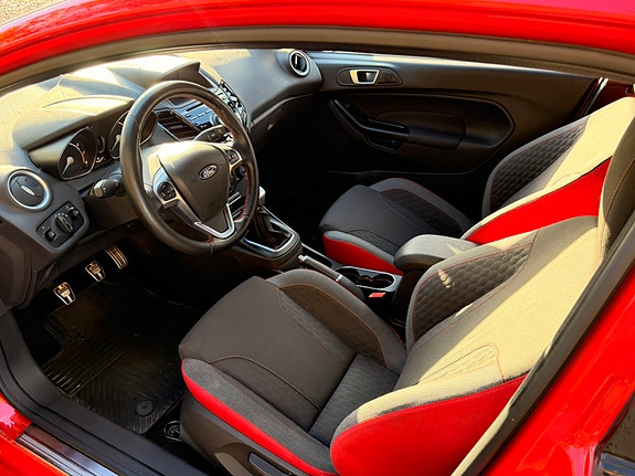 Ford Fiesta 4 of 9