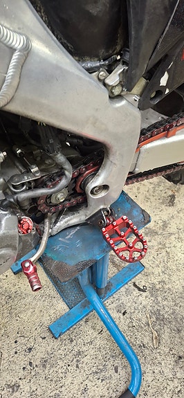 Honda Crf 450r 2 of 7
