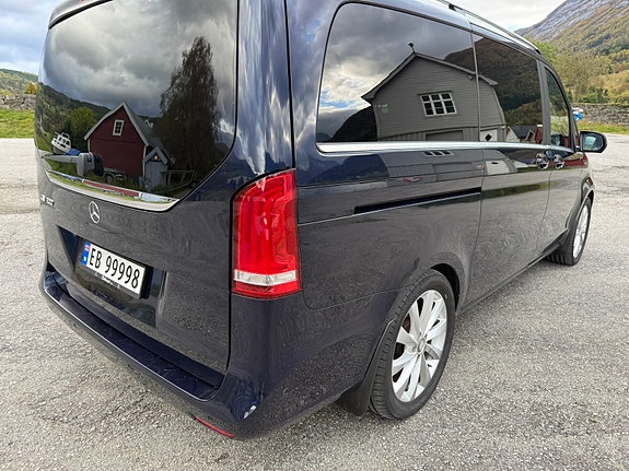 Mercedes-Benz EQV300 28 of 30