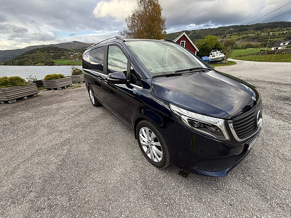 Mercedes-Benz EQV300 8 of 30