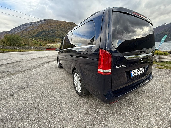 Mercedes-Benz EQV300 12 of 30