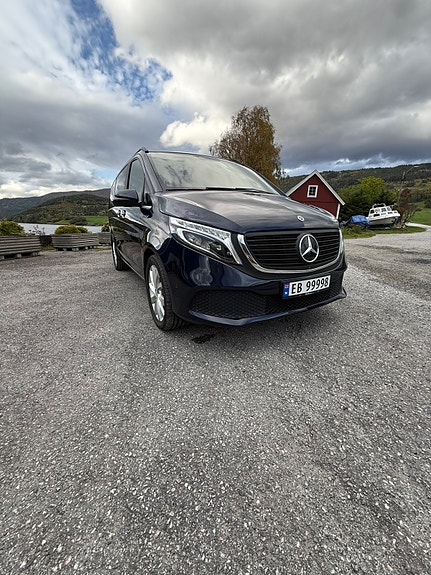Mercedes-Benz EQV300 7 of 30