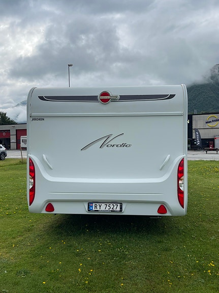 Bürstner Averso Nordic 580 TS HØSTKAMPANJE! Lyst skinn / skapseng / Dusj 4 of 25
