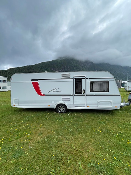 Bürstner Averso Nordic 580 TS HØSTKAMPANJE! Lyst skinn / skapseng / Dusj 3 of 25
