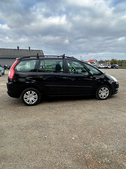 Citroen Grand C4 Picasso 16 of 30