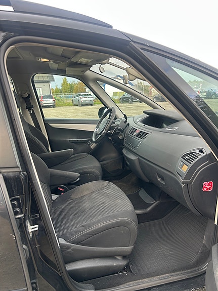 Citroen Grand C4 Picasso 25 of 30