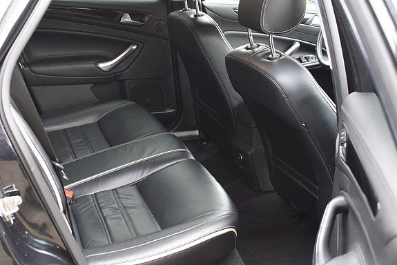 Ford Mondeo 13 of 15