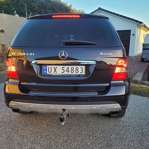 Mercedes-Benz ML280 27 of 30