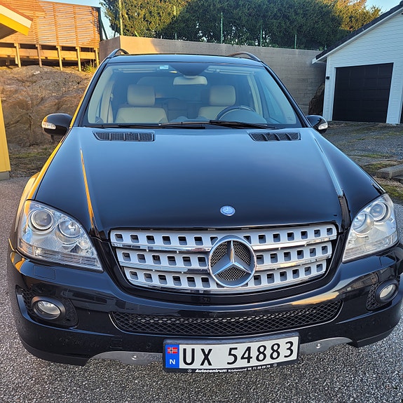 Mercedes-Benz ML280 23 of 30