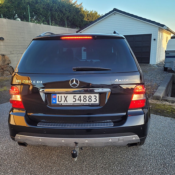 Mercedes-Benz ML280 26 of 30