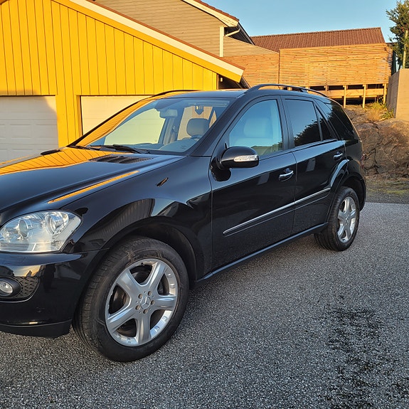 Mercedes-Benz ML280 6 of 30