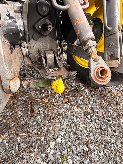 John Deere 3520 4 of 5