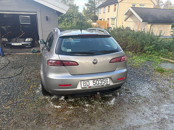 Alfa Romeo 159 3 of 8