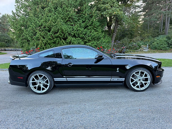 Ford Mustang 17 of 30