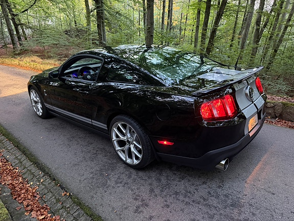Ford Mustang 5 of 30