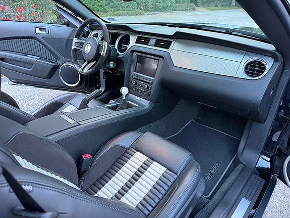 Ford Mustang 30 of 30