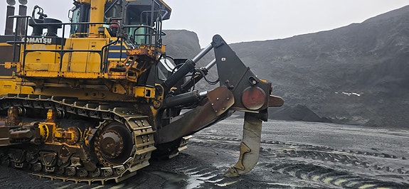 Komatsu D375A 8 of 22