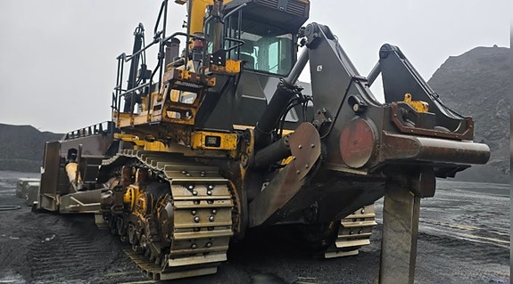 Komatsu D375A 4 of 22
