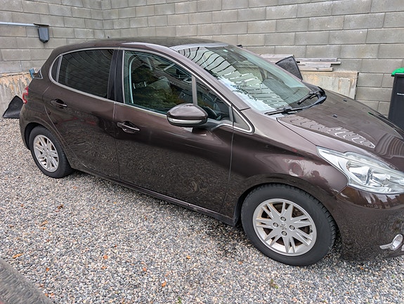 Peugeot 208 4 of 29
