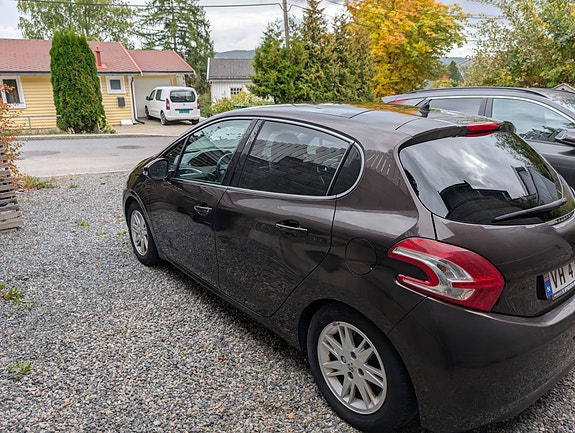Peugeot 208 6 of 29