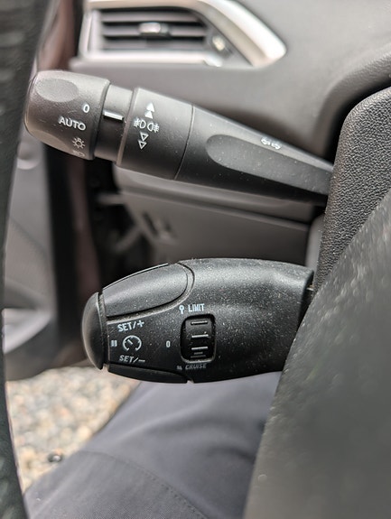 Peugeot 208 14 of 29