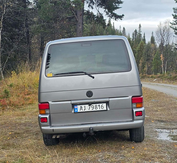Volkswagen Caravelle 8 of 30