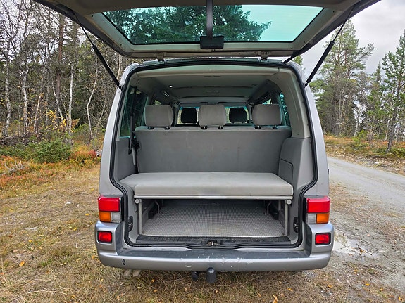 Volkswagen Caravelle 17 of 30