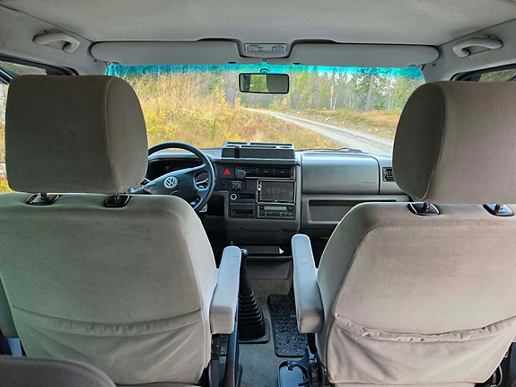 Volkswagen Caravelle 23 of 30