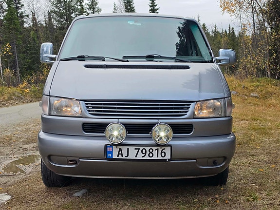 Volkswagen Caravelle 10 of 30