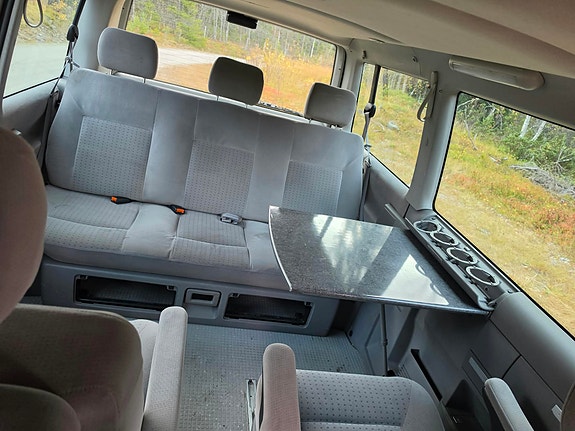 Volkswagen Caravelle 14 of 30