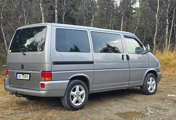 Volkswagen Caravelle 7 of 30