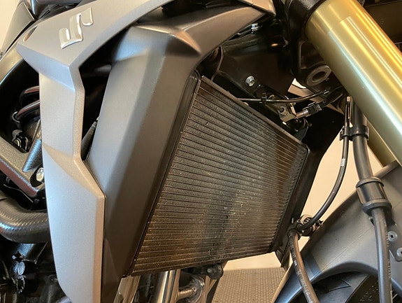 Suzuki GSR 750A Fighter 26 of 30