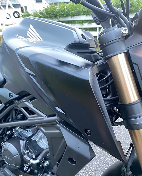 Honda CB 125 R 12 of 14