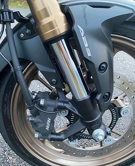 Honda CB 125 R 11 of 14