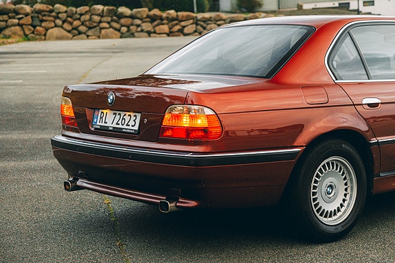 BMW 730i 14 of 30