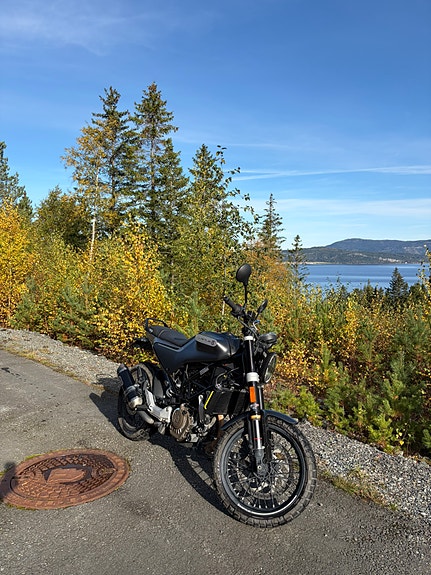Husqvarna Svartpilen 125 7 of 30
