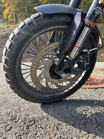 Husqvarna Svartpilen 125 23 of 30