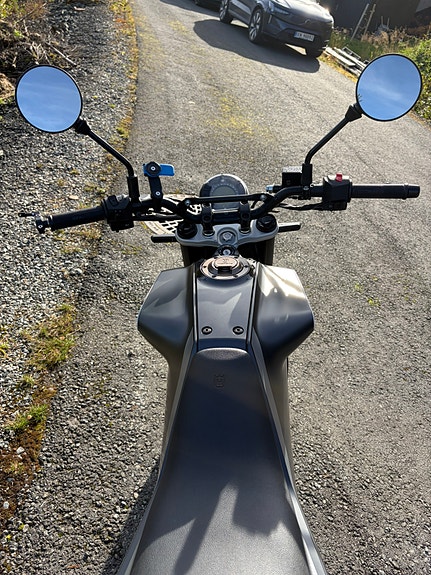 Husqvarna Svartpilen 125 8 of 30