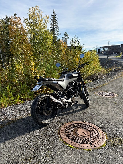 Husqvarna Svartpilen 125 6 of 30