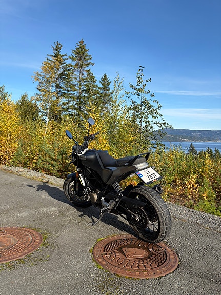 Husqvarna Svartpilen 125 4 of 30