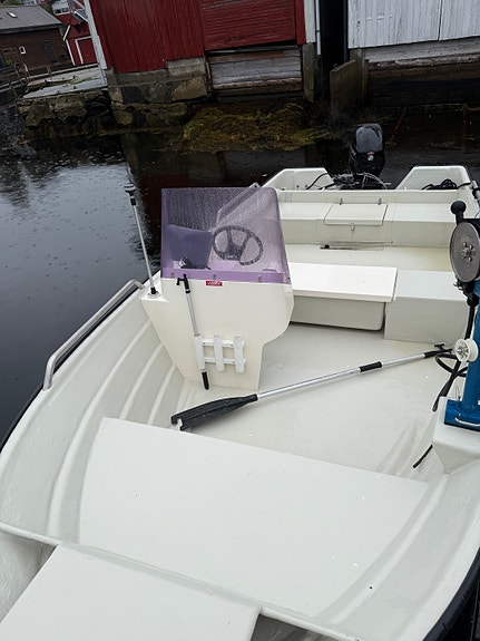 Øien 530F m/ Mercury 40 hk & teinehaler – klar for hummerfiske! 10 of 13