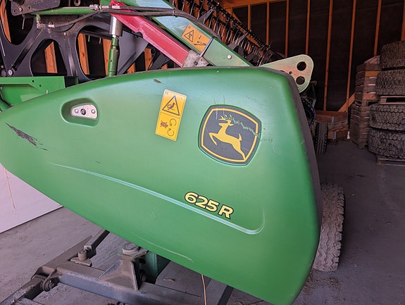 John Deere T670 5 of 7