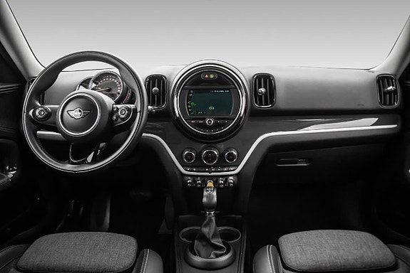 MINI Countryman Cooper SE 13 of 17