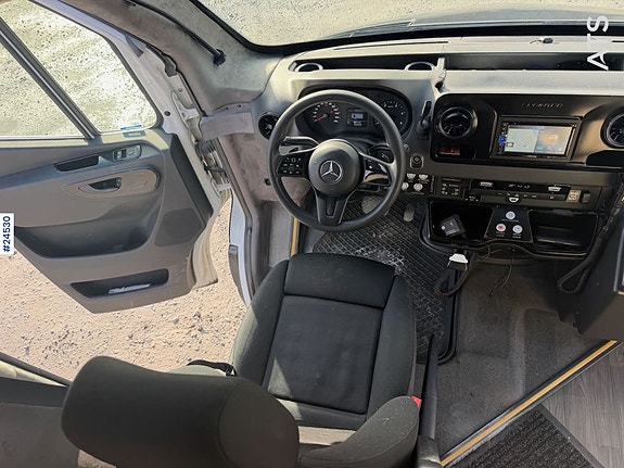 Mercedes-Benz CENTO BUS EVOLVE m/ 31+1+1 seter og to sett dekk. SE VIDEO 29 of 30