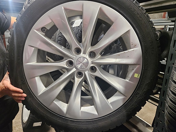 Tesla Model S 3 of 14