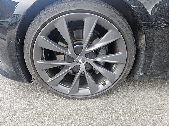 Tesla Model S 10 of 14